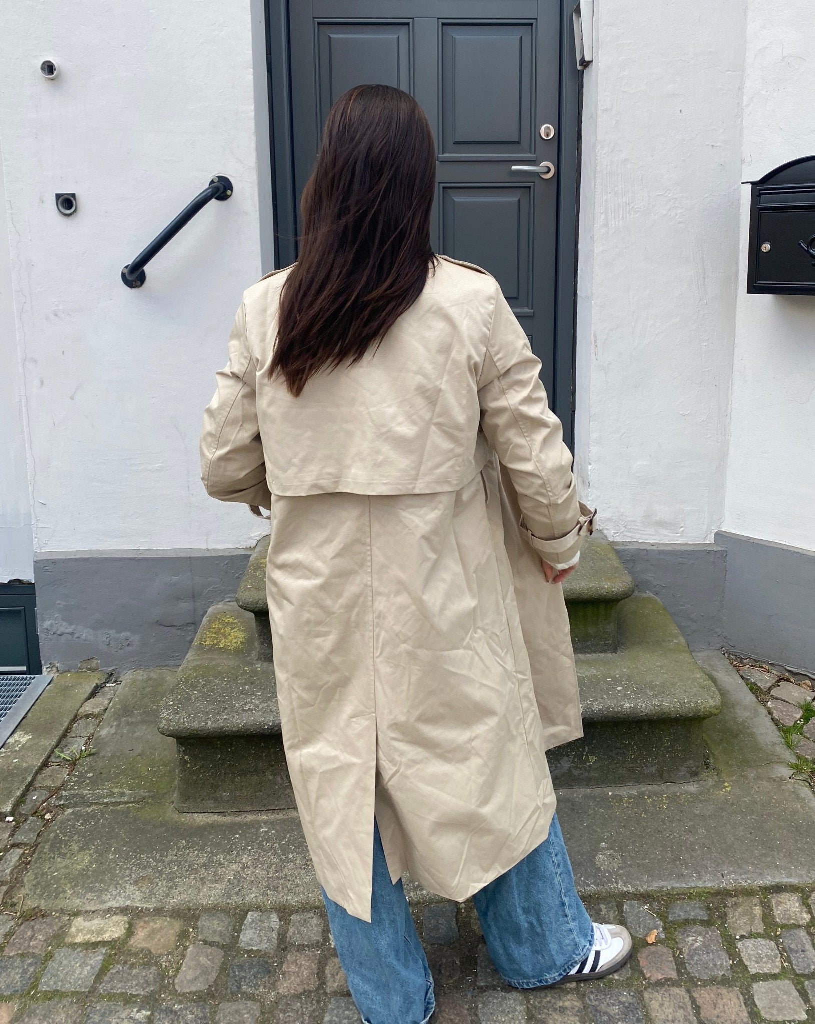 Lang Trenchcoat - Creme - ByStenholt.dk