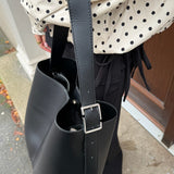 Ava Skuldertaske - Sort