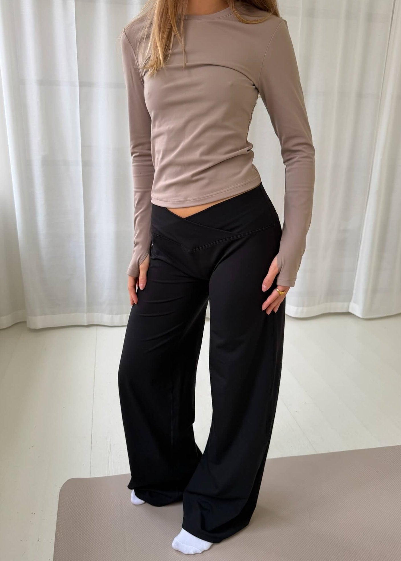 Active Straight Wrap Tights - Sort - ByStenholt.dk