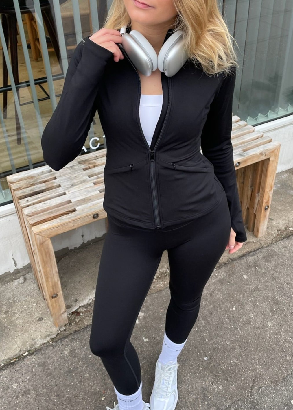 S - 169cm
