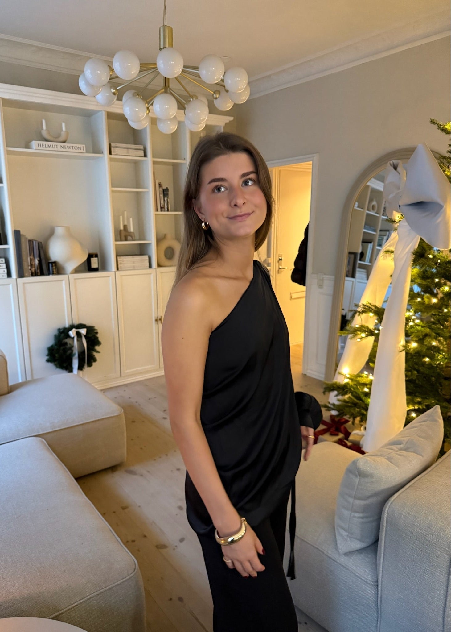 Alessa One Shoulder Bluse - Sort - ByStenholt.dk