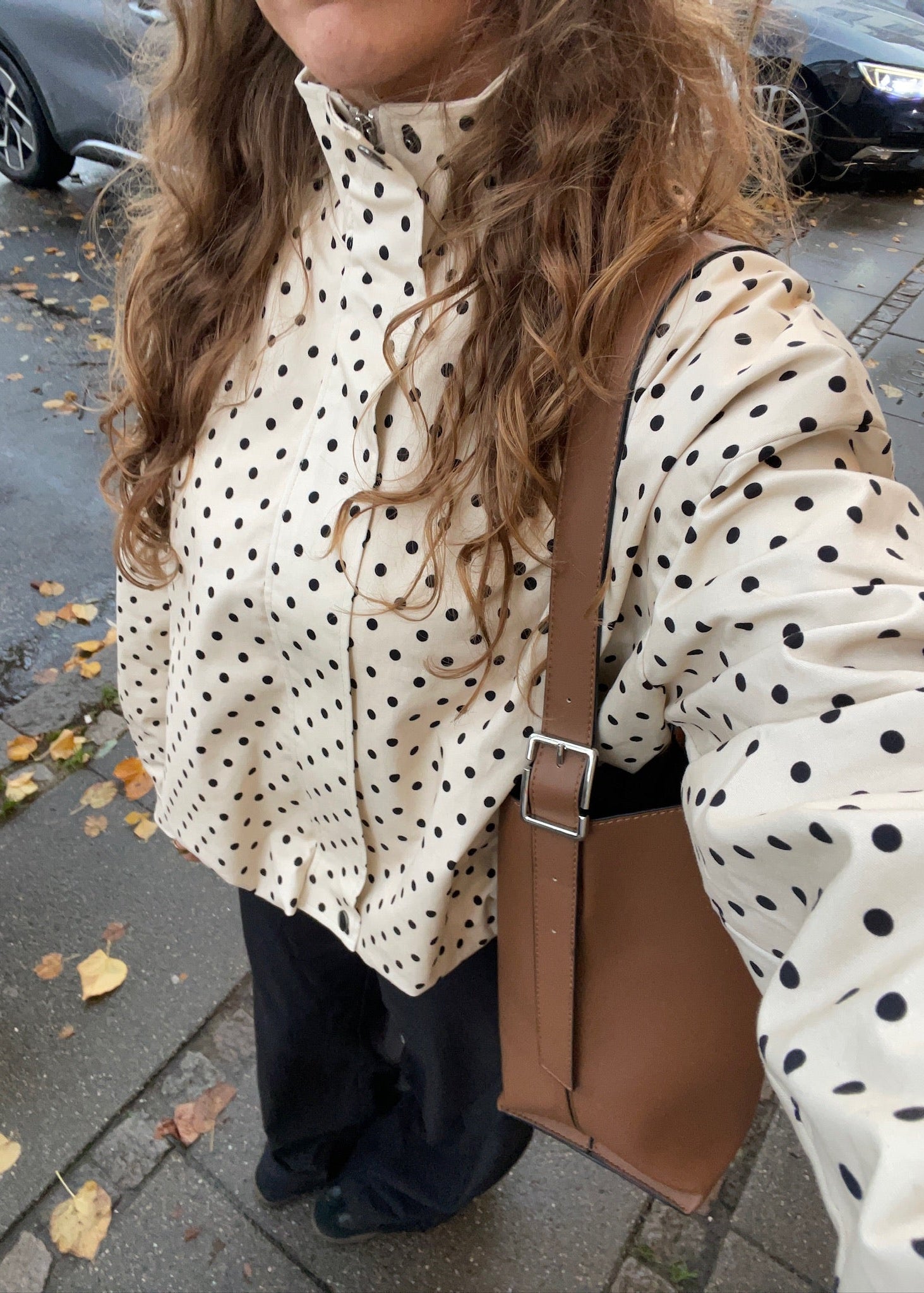 Amara Jakke med Polkaprikker - Creme/Sort - ByStenholt.dk