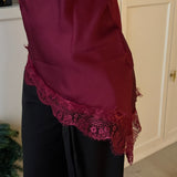Asymmetrisk Satin Top - Bordeaux - ByStenholt.dk