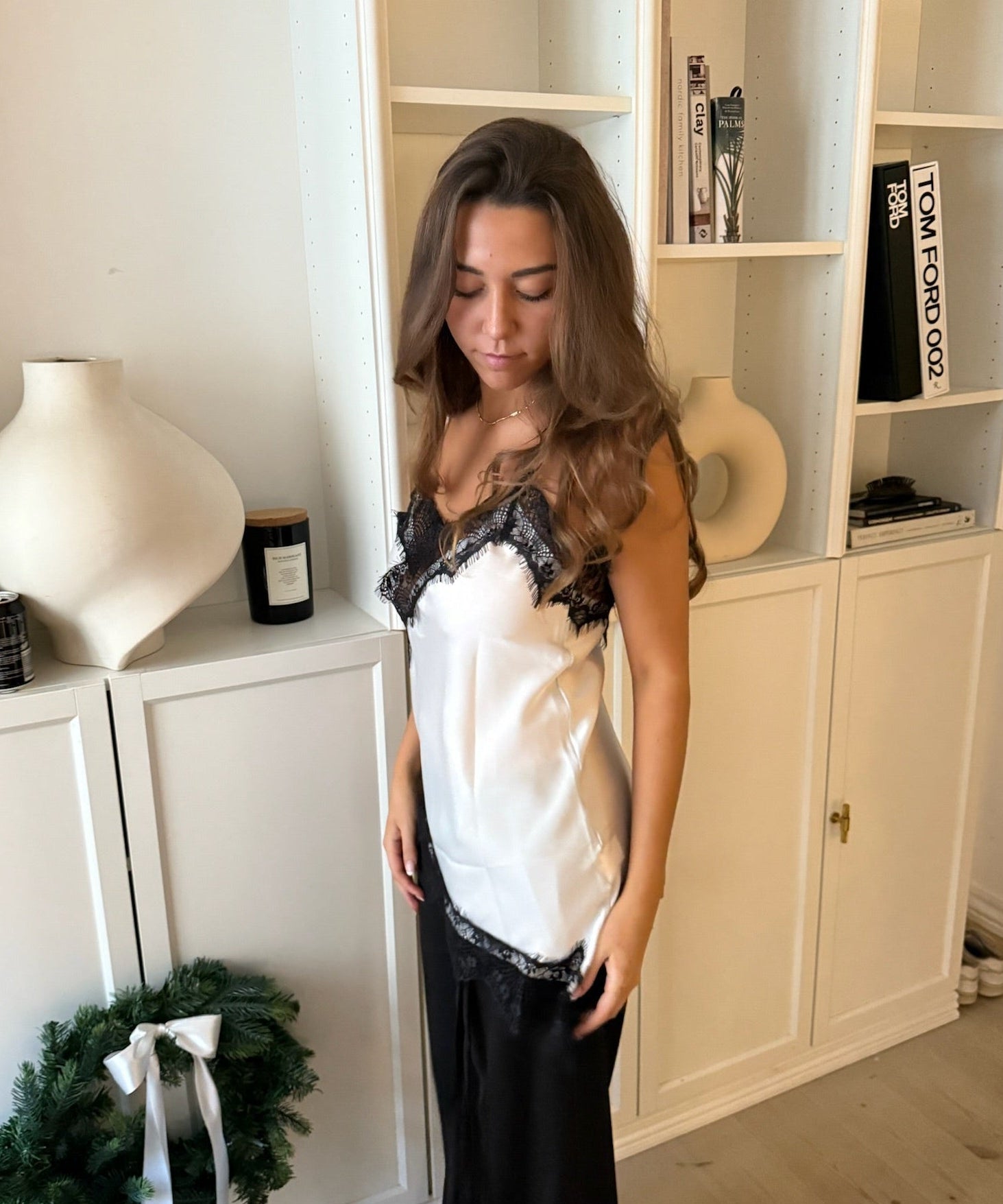 Asymmetrisk Satin Top - Hvid - ByStenholt.dk