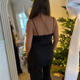 Asymmetrisk Satin Top - Sort - ByStenholt.dk