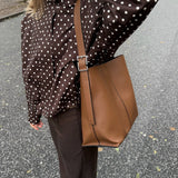 Ava Skuldertaske - Camel - ByStenholt.dk