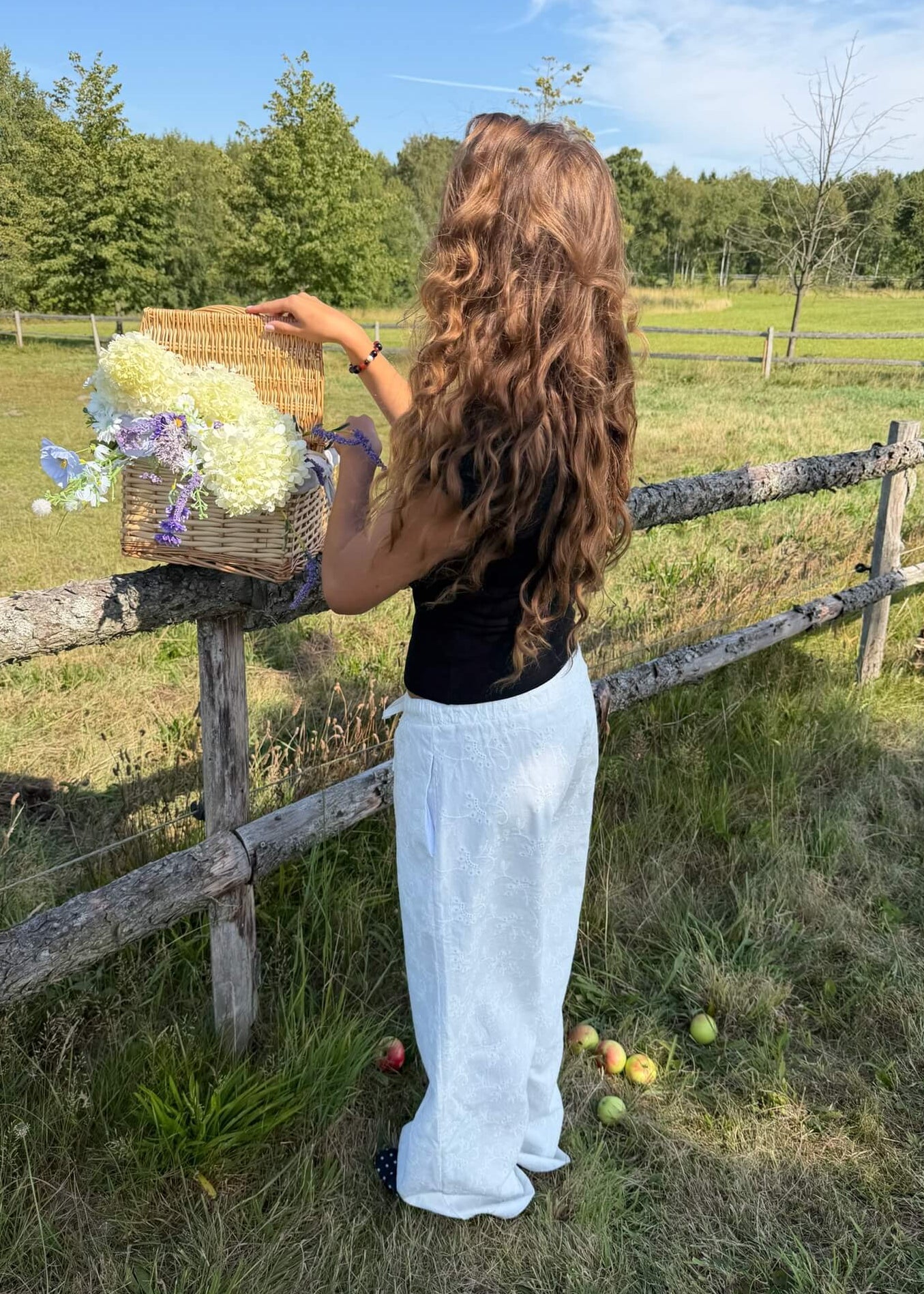 Basic Ribbet T-shirt - Sort - ByStenholt.dk