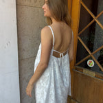 Broderet Ava Kjole med Åben Ryg - Hvid - ByStenholt.dk