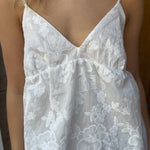 Broderet Ava Kjole med Åben Ryg - Hvid - ByStenholt.dk