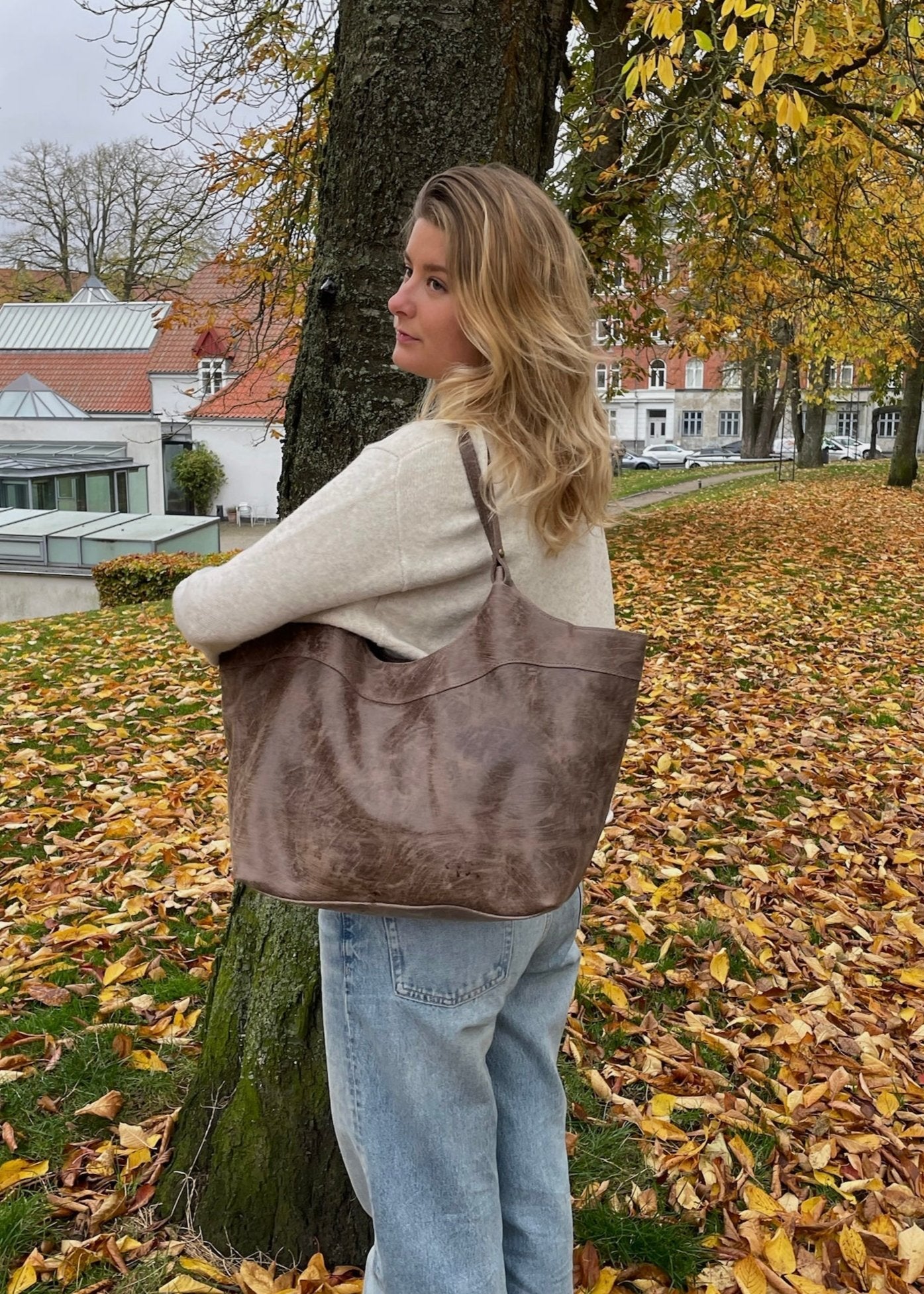 Caro Shopper Taske - Taupe - ByStenholt.dk