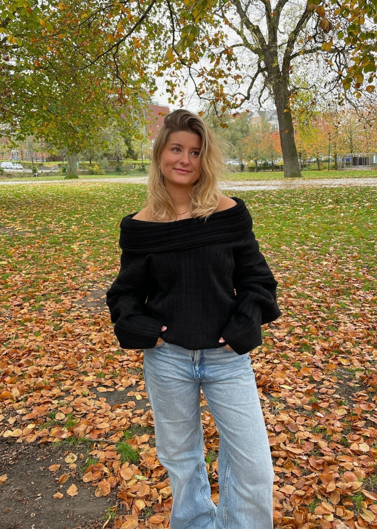 Chunky Off Shoulder Strik - Sort - ByStenholt.dk