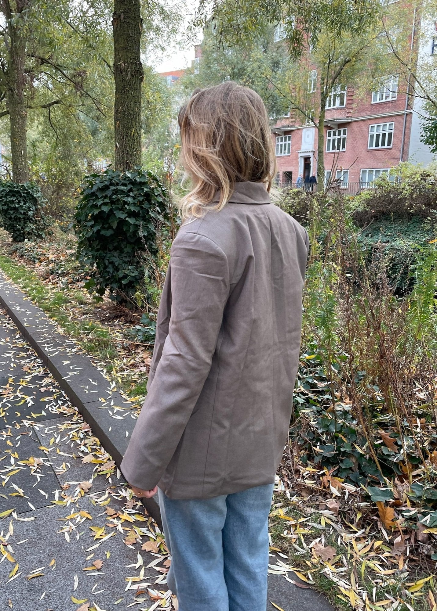 Cille Blazer - Taupe - ByStenholt.dk