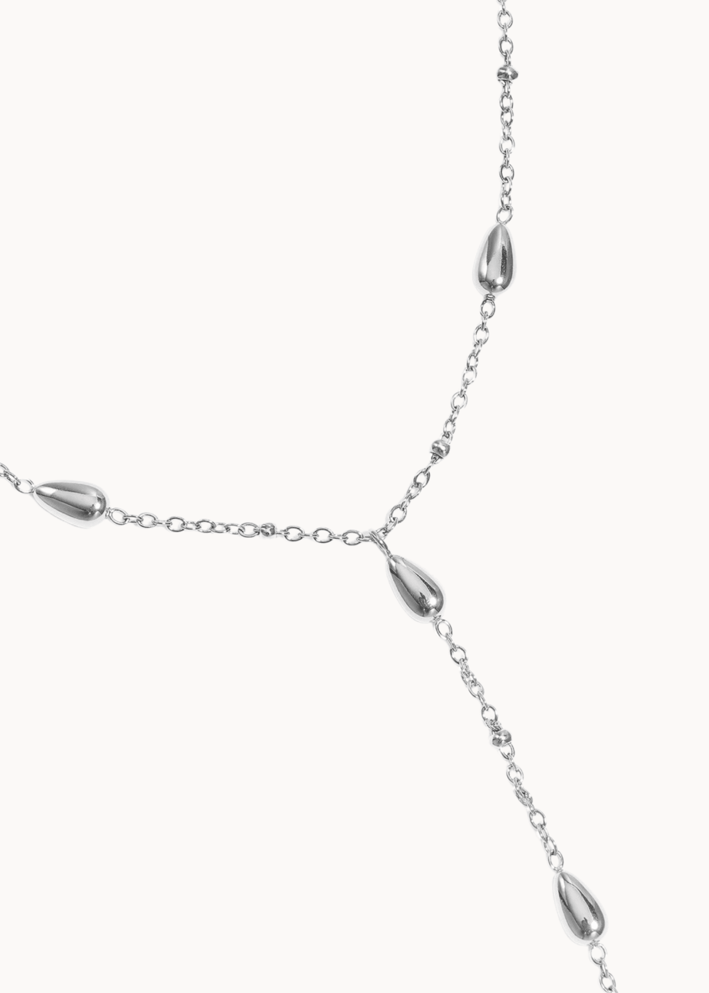 Dråbe Charm Halskæde - Sølvbelagt - ByStenholt.dk