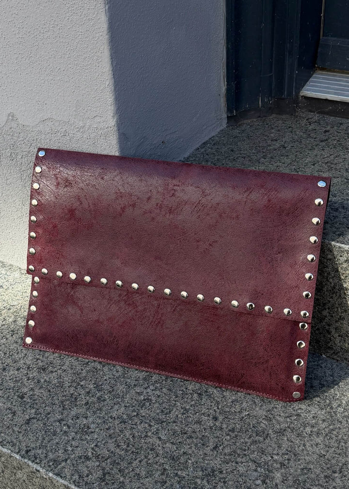 Ea Computer Sleeve "13 med Nitter - Bordeaux - ByStenholt.dk
