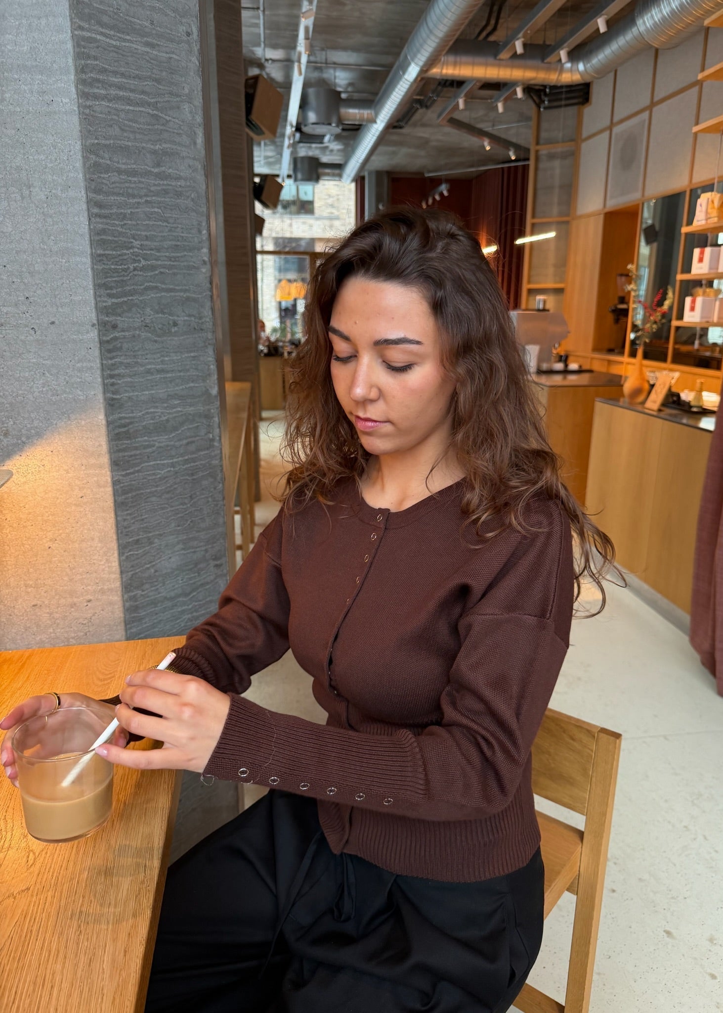 Eline Fitted Cardigan - Mørkebrun - ByStenholt.dk