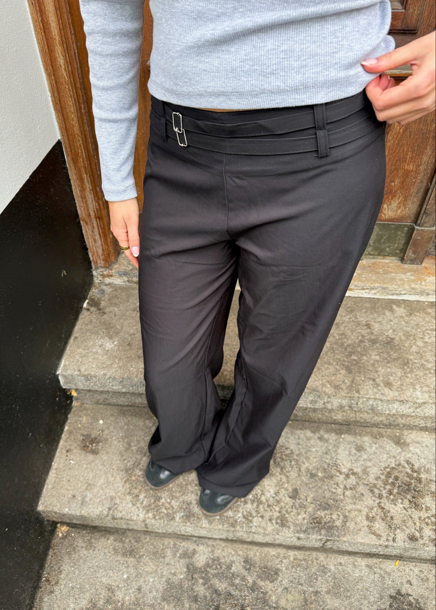 Elira Low Waist Bukser - Sort - ByStenholt.dk