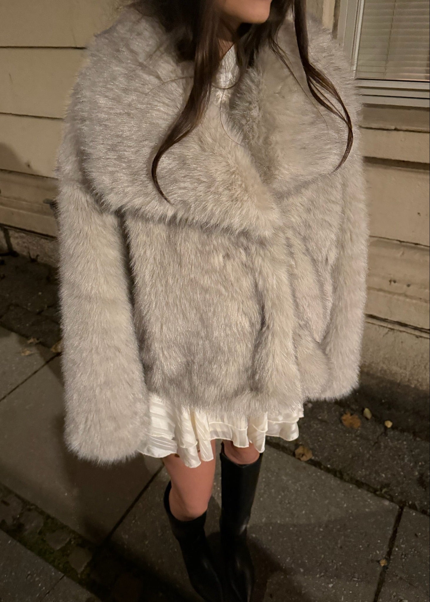 Faux Fur Kort Jakke - Taupe - ByStenholt.dk