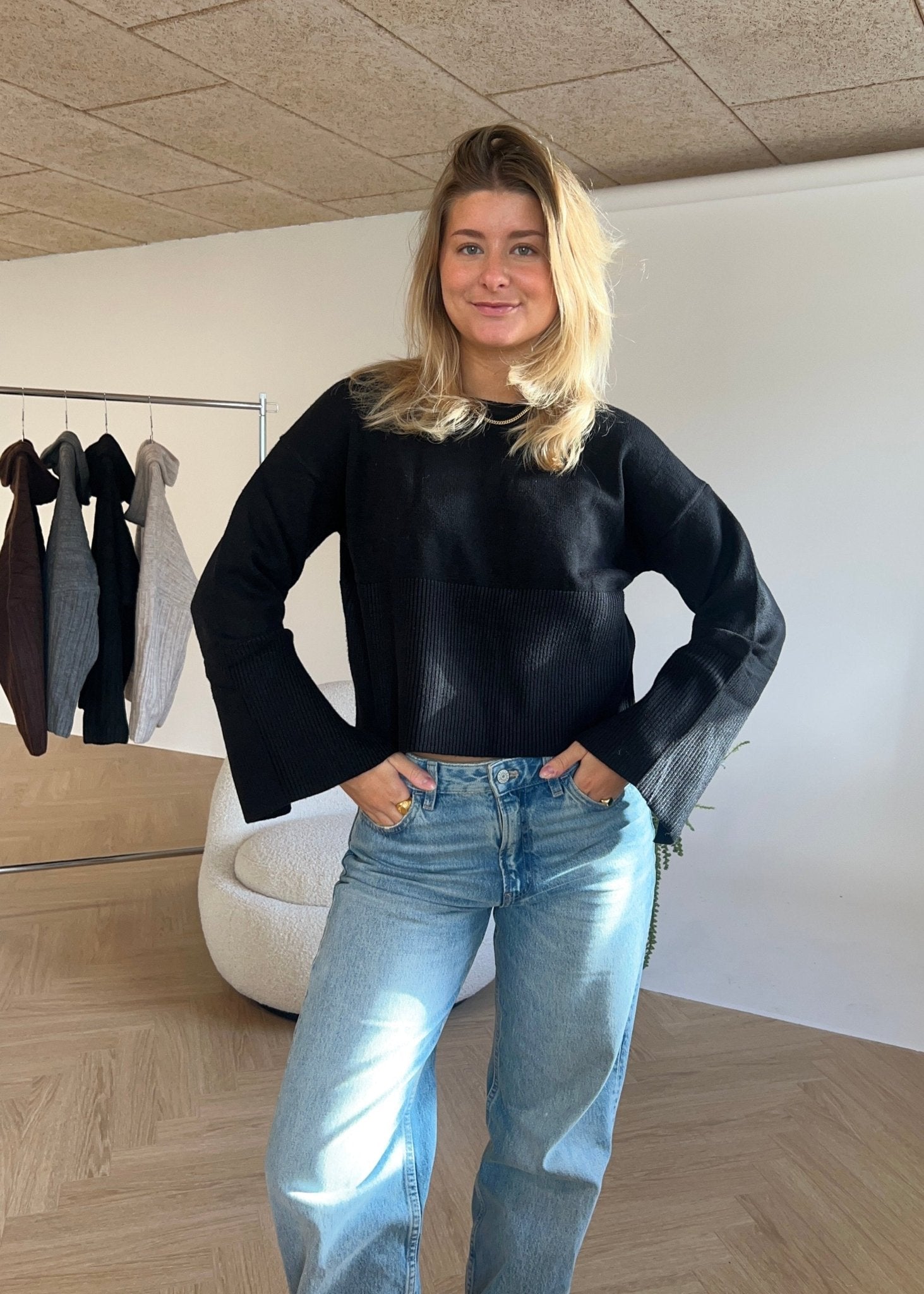 Kamille Strik - Sort - ByStenholt.dk