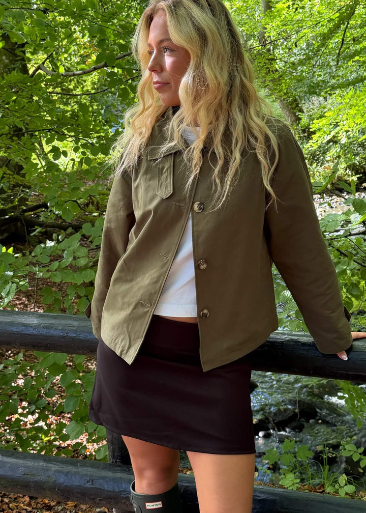Klassisk Kort Trenchcoat - Khaki - ByStenholt.dk