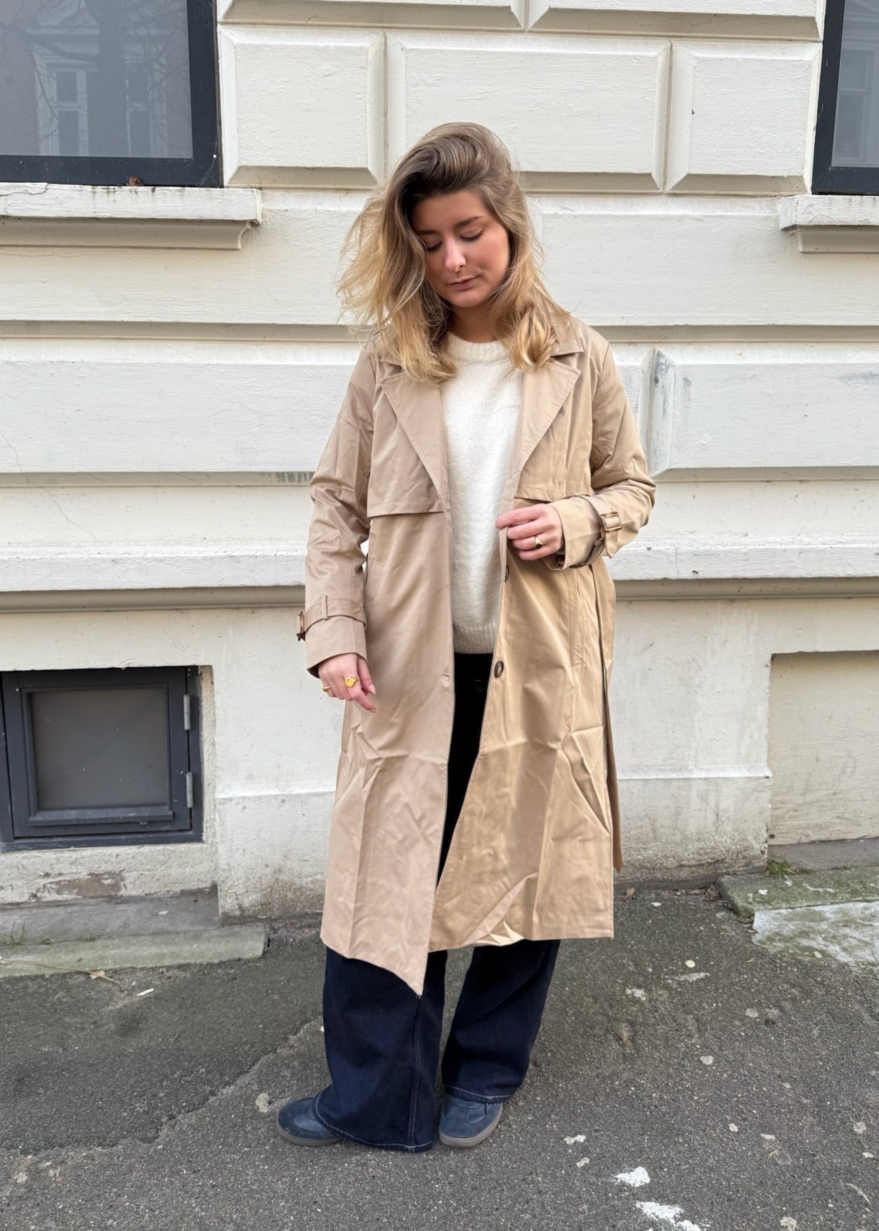 Lang Trenchcoat - Beige - ByStenholt.dk