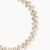 Leah Perlehalskæde - Beige - ByStenholt.dk