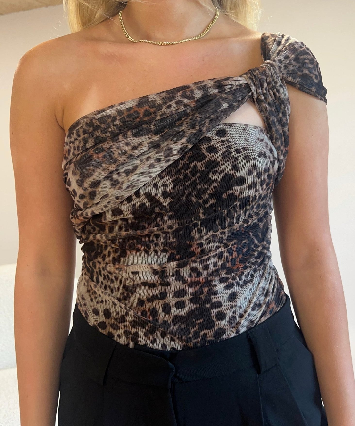 Leopard One Shoulder Top - ByStenholt.dk