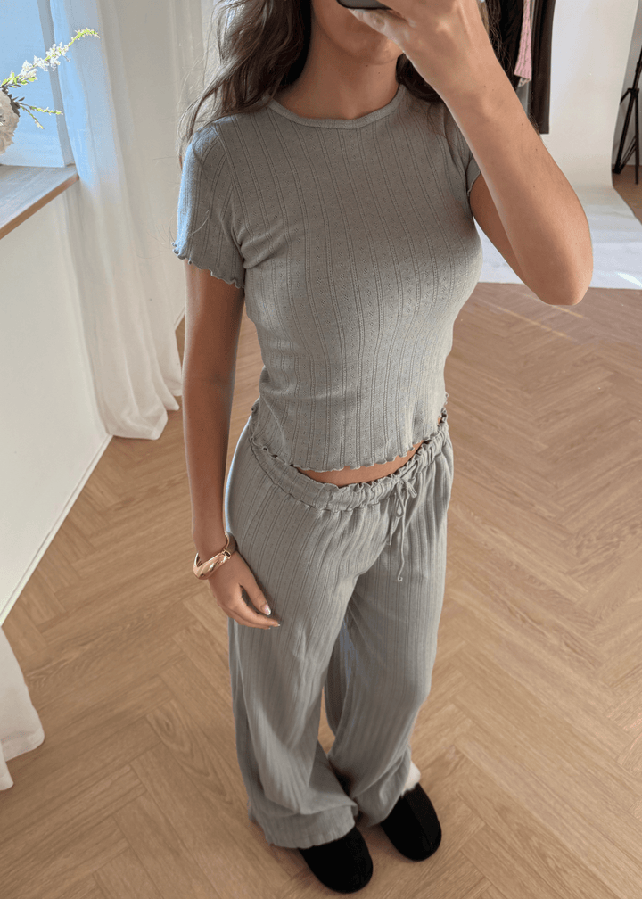 Loungewear T-shirt i Pointelle - Grå - ByStenholt.dk