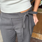Low Waist Bukser med Spænde - Grå - ByStenholt.dk