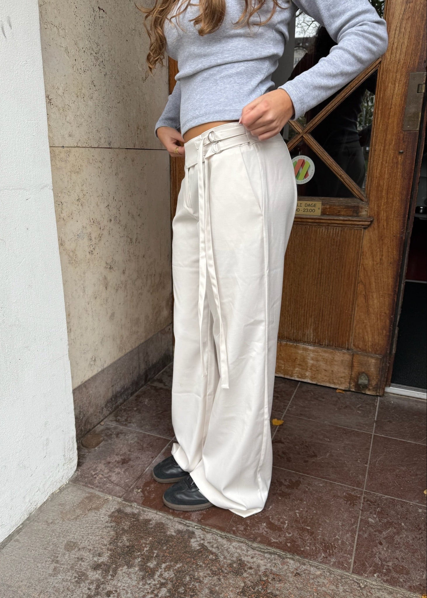 Low Waist Bukser med Spænde - Hvid - ByStenholt.dk