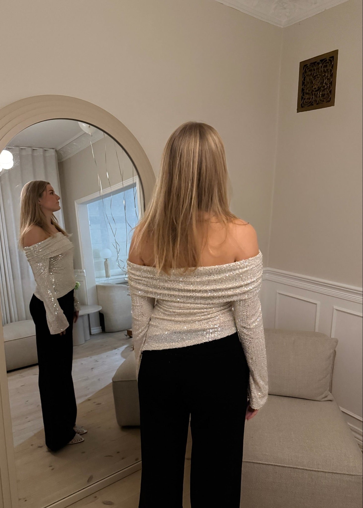 Lumi Paillet Off Shoulder Bluse - Creme - ByStenholt.dk