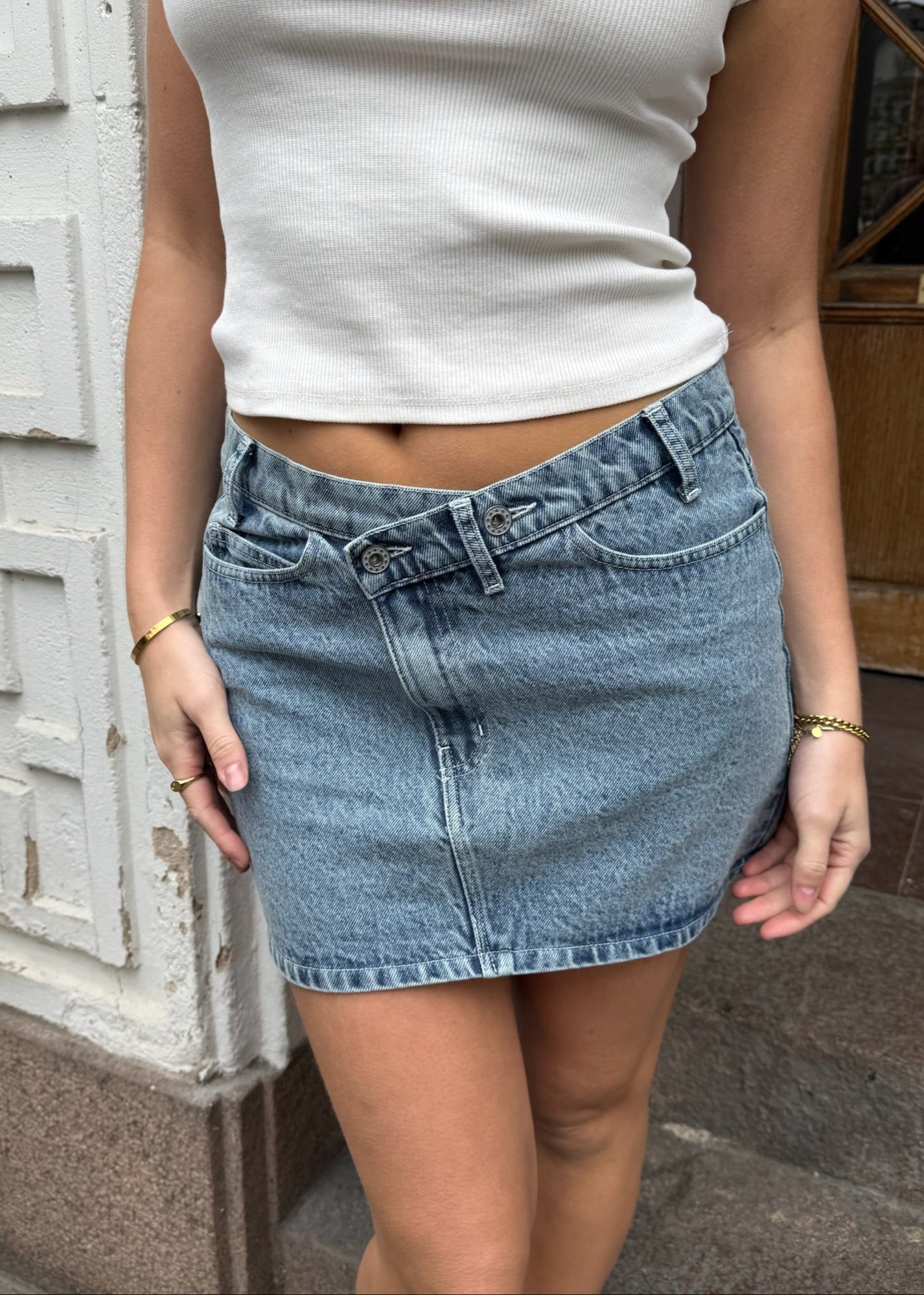 Mini Crossover Nederdel - Lys Denim - ByStenholt.dk
