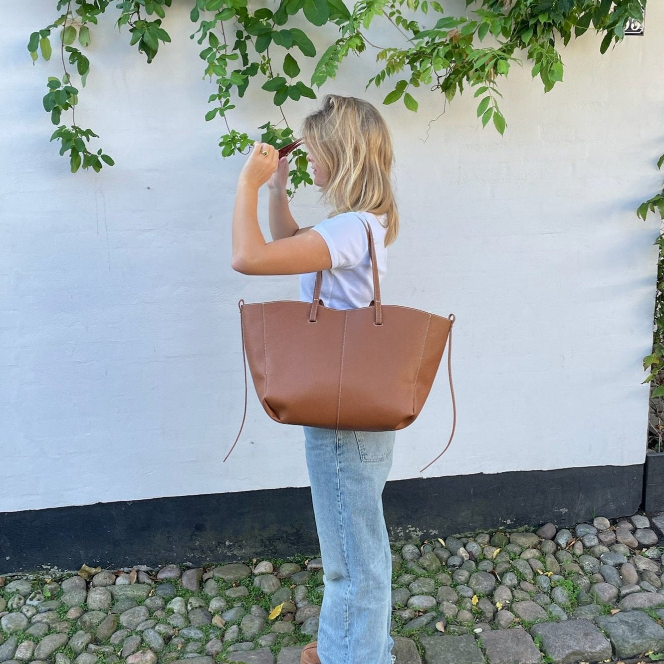 Paris Tasken | Populær taske i læder & ruskind – ByStenholt – ByStenholt.dk