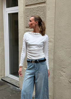 Nova Bluse med Nitter - Hvid - ByStenholt.dk