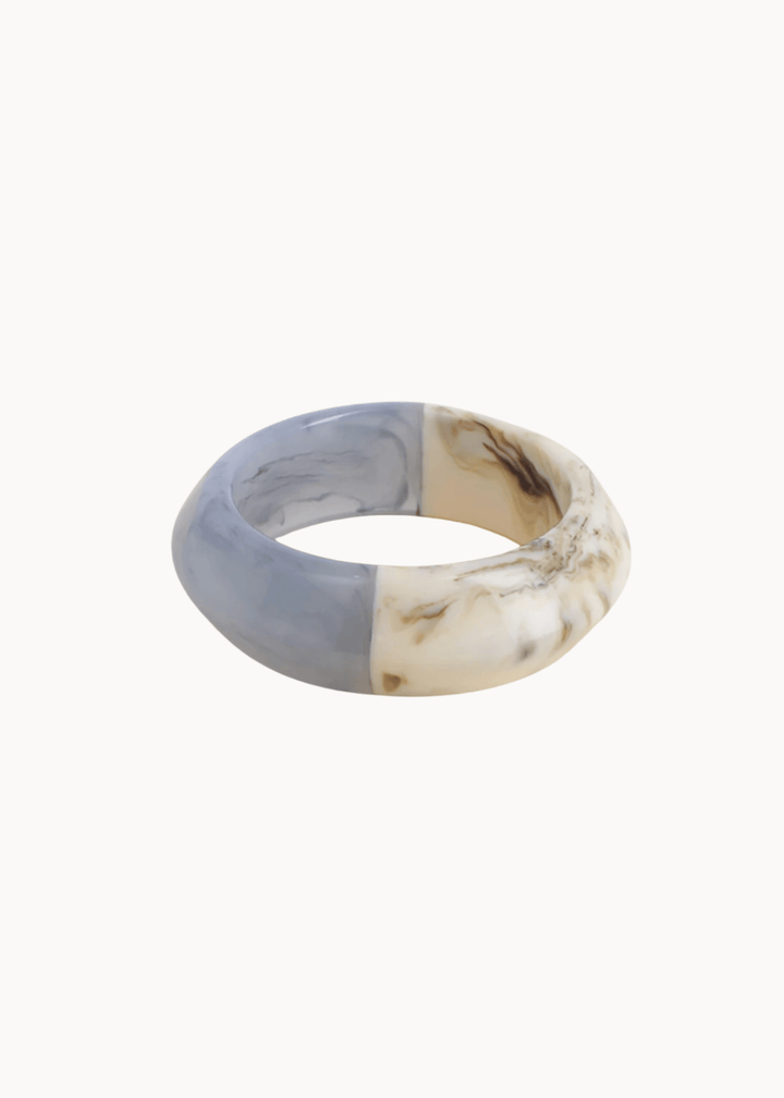 Tofarvet Chunky Bangle - Blå - ByStenholt.dk